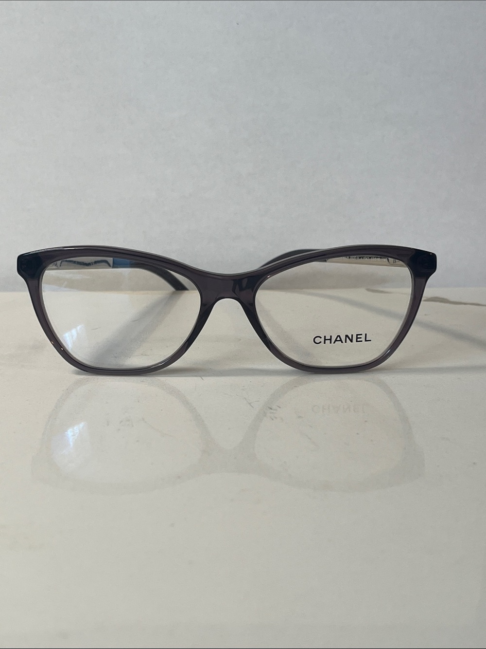 Authentic CHANEL Glasses in transparent purple with mother of Pearl temples